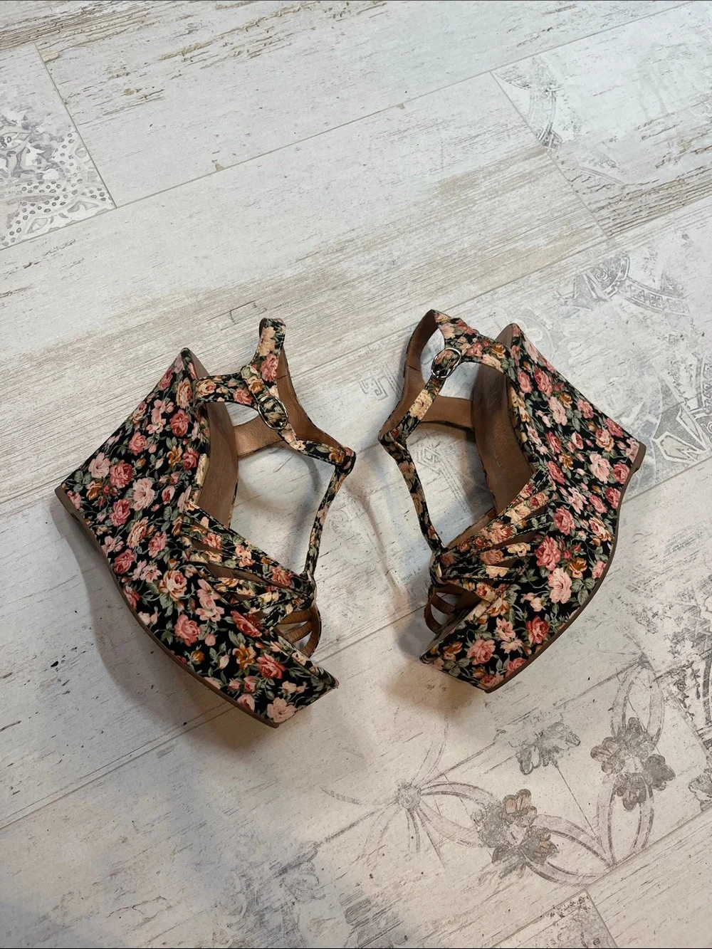 Jeffery Campbell Swan Song Floral Pront Wedges Size 40 US 9.5